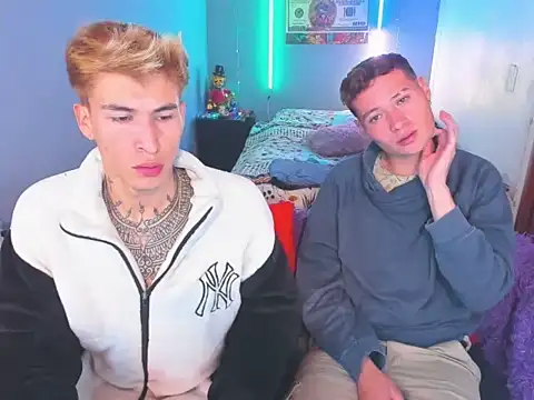 Snapshot of Latin_boysxxxx chatting on February 2, 2026, 3:27 am Latin boysxxxx online show from February 2, 2026, 3:27 am