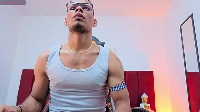 Snapshot of DaamonSlader_ chatting on October 29, 2025, 8:21 pm DaamonSlader online show from October 29, 2025, 8:21 pm