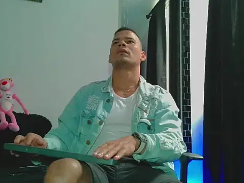 Snapshot of DaamonSlader_ chatting on February 25, 2026, 9:02 pm DaamonSlader online show from February 25, 2026, 9:02 pm