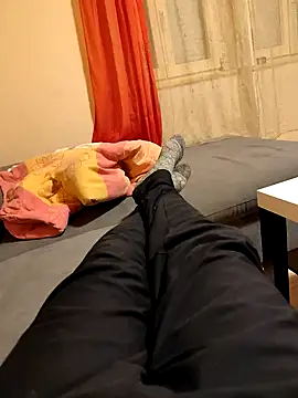 Snapshot of bull419M chatting on February 14, 2026, 1:57 am bull419M online show from February 14, 2026, 1:57 am