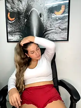 Snapshot of solmartins chatting on November 12, 2025, 11:25 pm solmartins online show from November 12, 2025, 11:25 pm