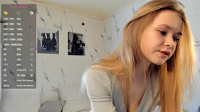 SophieRayne online show from February 7, 2026, 1:48 pm