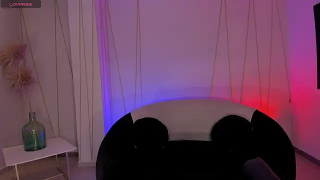 AnnieMonroe1 online show from February 13, 2026, 11:50 am