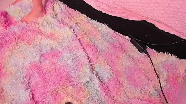 eimy angels online show from November 9, 2025, 12:53 am