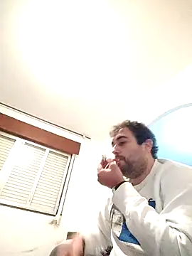 Snapshot of GluingPerson chatting on November 21, 2025, 1:48 am GluingPerson online show from November 21, 2025, 1:48 am