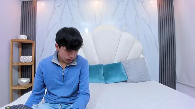 hoot booys  online show from February 2, 2026, 8:07 pm