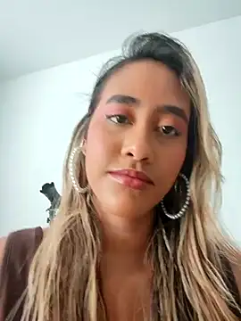 Snapshot of warayana_ chatting on October 19, 2025, 9:26 pm warayana online show from October 19, 2025, 9:26 pm