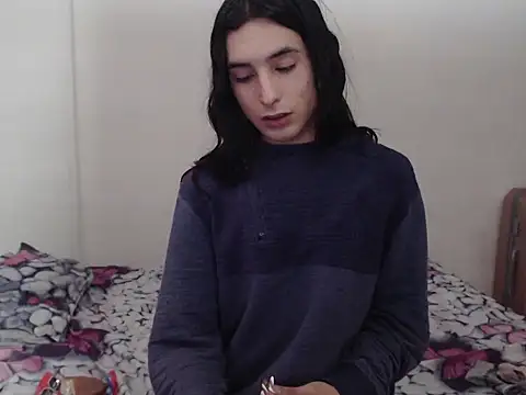  camila trans  online show from November 13, 2025, 7:57 pm