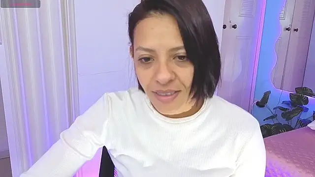 Snapshot of Aria_Russo chatting on February 24, 2026, 3:32 pm Aria Russo online show from February 24, 2026, 3:32 pm