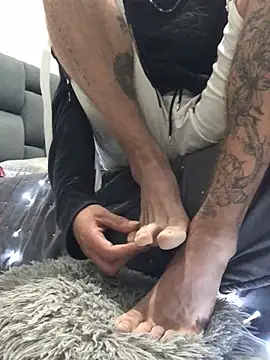 tian doyt69 online show from December 23, 2025, 1:25 am