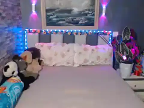 Snapshot of HotNathalie6900 chatting on February 4, 2026, 12:33 pm HotNathalie6900 online show from February 4, 2026, 12:33 pm