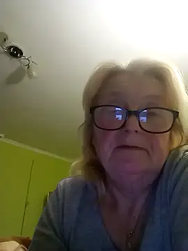 AmyLove353 online show from February 17, 2026, 8:59 pm