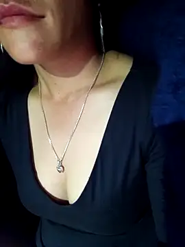 Snapshot of Phantamay chatting on November 5, 2025, 11:16 pm Phantamay online show from November 5, 2025, 11:16 pm