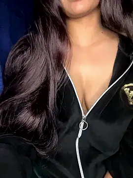 Cute Marina online show from January 18, 2026, 9:24 am