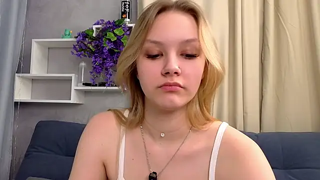 ElissaGlod online show from February 26, 2026, 11:20 am