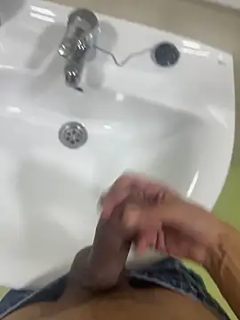 Snapshot of findomhot chatting on October 31, 2025, 5:25 pm findomhot online show from October 31, 2025, 5:25 pm