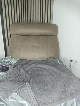 Snapshot of findomhot chatting on November 23, 2025, 12:10 am findomhot online show from November 23, 2025, 12:10 am