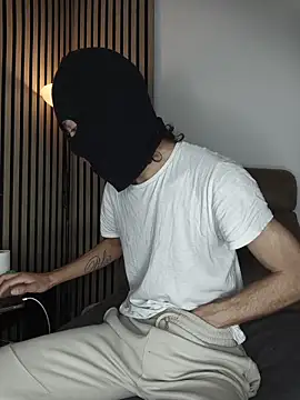 Snapshot of findomhot chatting on December 14, 2025, 12:10 pm findomhot online show from December 14, 2025, 12:10 pm