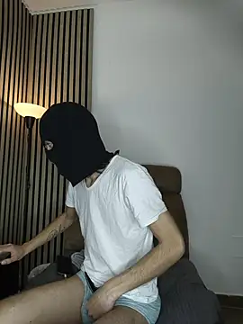 Snapshot of findomhot chatting on December 22, 2025, 9:28 am findomhot online show from December 22, 2025, 9:28 am