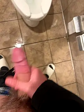 slimshadypt2 online show from November 18, 2025, 1:33 am