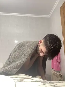 Snapshot of Dondeloquieras4 chatting on February 7, 2026, 2:21 pm Dondeloquieras4 online show from February 7, 2026, 2:21 pm