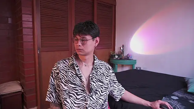 estmonnn online show from February 21, 2026, 9:49 pm