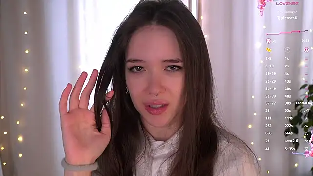 tinyanie online show from February 3, 2026, 7:57 am