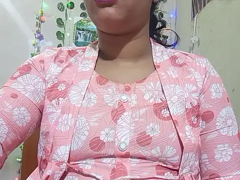 Nancy queen001 online show from November 24, 2025, 5:45 pm