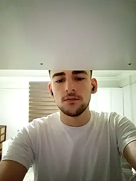 Snapshot of yasinesra757_ chatting on December 21, 2025, 3:19 pm yasinesra757 online show from December 21, 2025, 3:19 pm