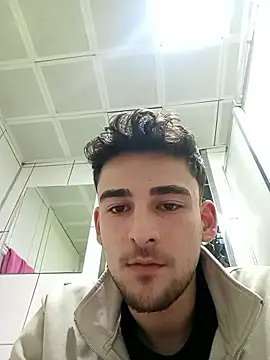 Snapshot of yasinesra757_ chatting on January 8, 2026, 9:39 pm yasinesra757 online show from January 8, 2026, 9:39 pm