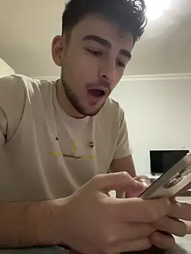 Snapshot of yasinesra757_ chatting on January 15, 2026, 5:56 am yasinesra757 online show from January 15, 2026, 5:56 am