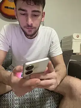 Snapshot of yasinesra757_ chatting on February 16, 2026, 4:52 am yasinesra757 online show from February 16, 2026, 4:52 am