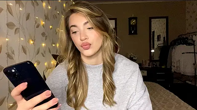 OrethaEredia online show from December 21, 2025, 5:09 pm