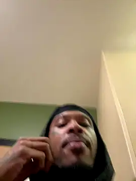 urnewfantasyzzz online show from November 3, 2025, 12:46 am