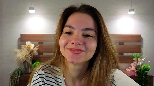 Snapshot of MargieDavidson chatting on February 12, 2026, 8:42 am MargieDavidson online show from February 12, 2026, 8:42 am