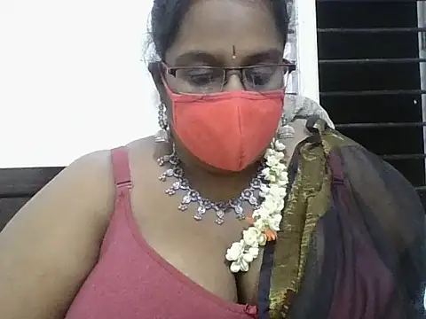 hootypriya online show from February 18, 2026, 5:53 pm