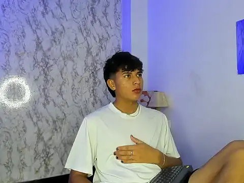 Valentino Lane online show from February 12, 2026, 1:55 am