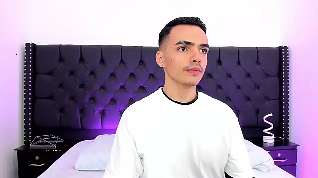 Snapshot of NicoKingg_ chatting on January 6, 2026, 11:58 am NicoKingg online show from January 6, 2026, 11:58 am