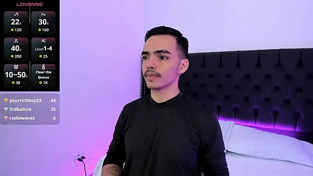 Snapshot of NicoKingg_ chatting on January 12, 2026, 12:43 pm NicoKingg online show from January 12, 2026, 12:43 pm