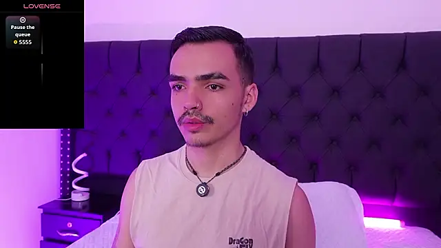 Snapshot of NicoKingg_ chatting on January 15, 2026, 2:10 pm NicoKingg online show from January 15, 2026, 2:10 pm