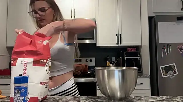 Snapshot of RosieCheeks_ chatting on February 23, 2026, 5:43 pm RosieCheeks online show from February 23, 2026, 5:43 pm