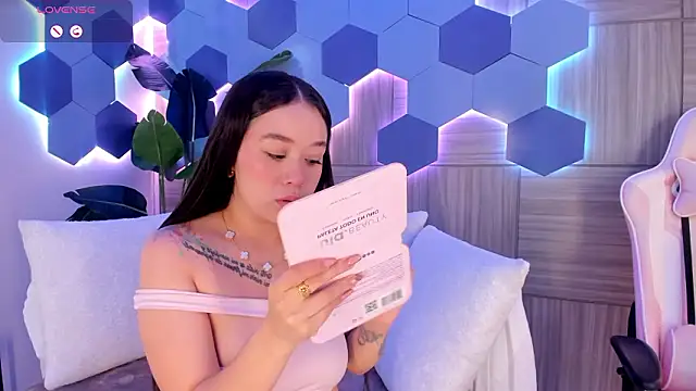 Snapshot of sofiaivanova chatting on February 9, 2026, 3:43 am sofiaivanova online show from February 9, 2026, 3:43 am