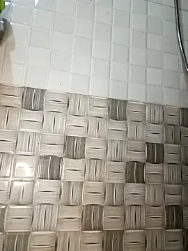 thuy-kieu online show from February 6, 2026, 9:51 pm