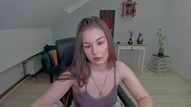 LouannaHart online show from February 3, 2026, 5:27 am