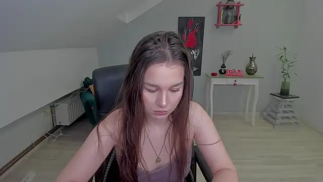 LouannaHart online show from February 18, 2026, 4:52 am