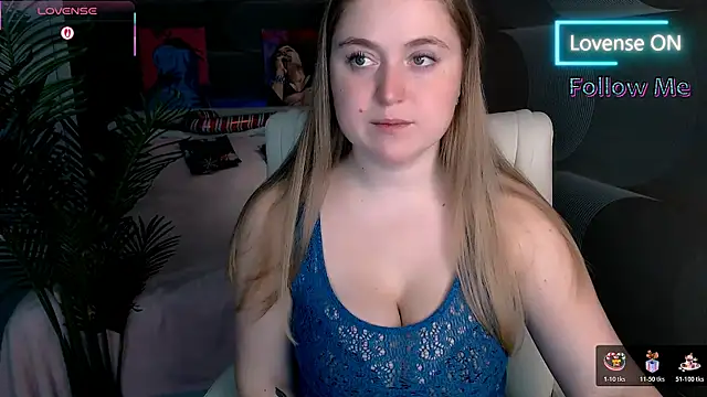 Kate Moan online show from December 19, 2025, 7:26 am