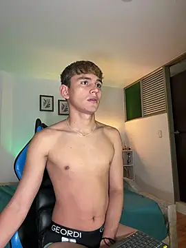 Snapshot of estebanperez_26 chatting on February 8, 2026, 3:10 am estebanperez 26 online show from February 8, 2026, 3:10 am