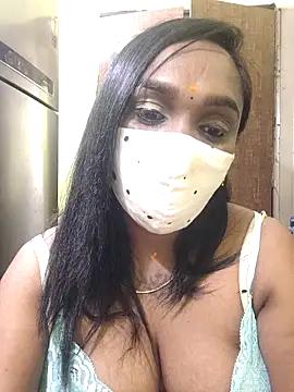 Snapshot of Dharshini98 chatting on February 27, 2026, 12:10 am Dharshini98 online show from February 27, 2026, 12:10 am