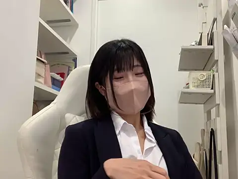 Snapshot of mayumichan13 chatting on February 13, 2026, 4:30 am mayumichan13 online show from February 13, 2026, 4:30 am