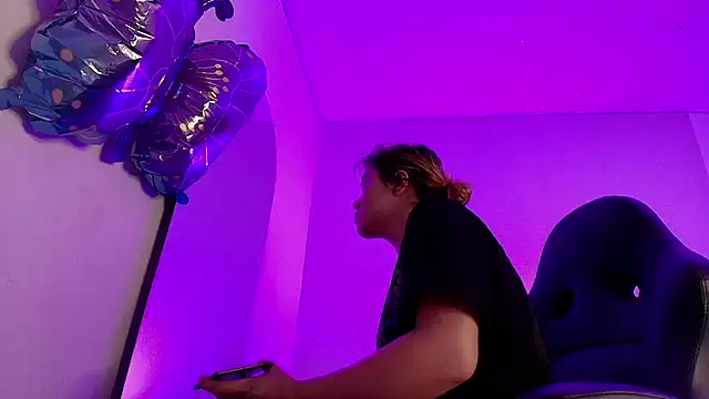 Snapshot of NinaSakura_Eup chatting on February 3, 2026, 11:37 am NinaSakura Eup online show from February 3, 2026, 11:37 am